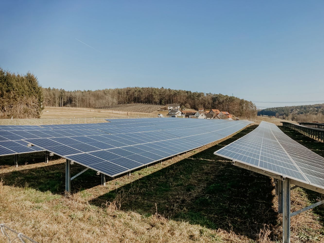 heiligenkreuz-photovoltaik-auf-ackerflaechen-blickinsgruene.at