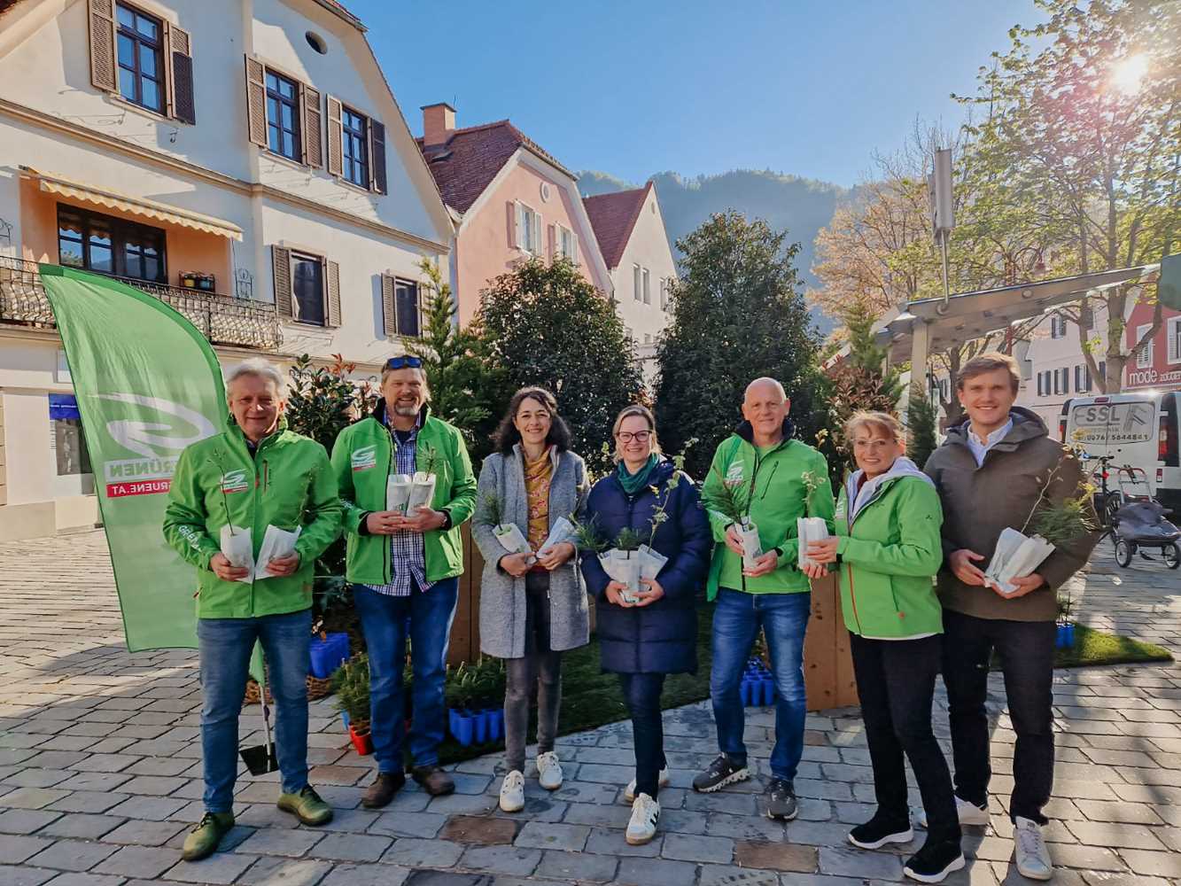 Zu sehen sind: Sandra Krautwaschl, Veronika Nitsche, Günter Lesny und mehr in Frohnleiten